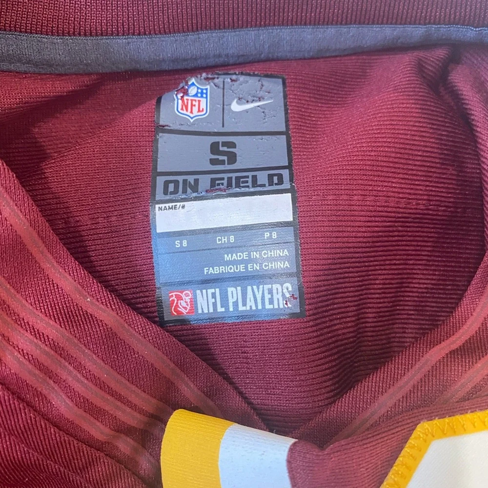 NFL**Redskins**Griffin III**EUC Youth Small - Picture 3 of 3